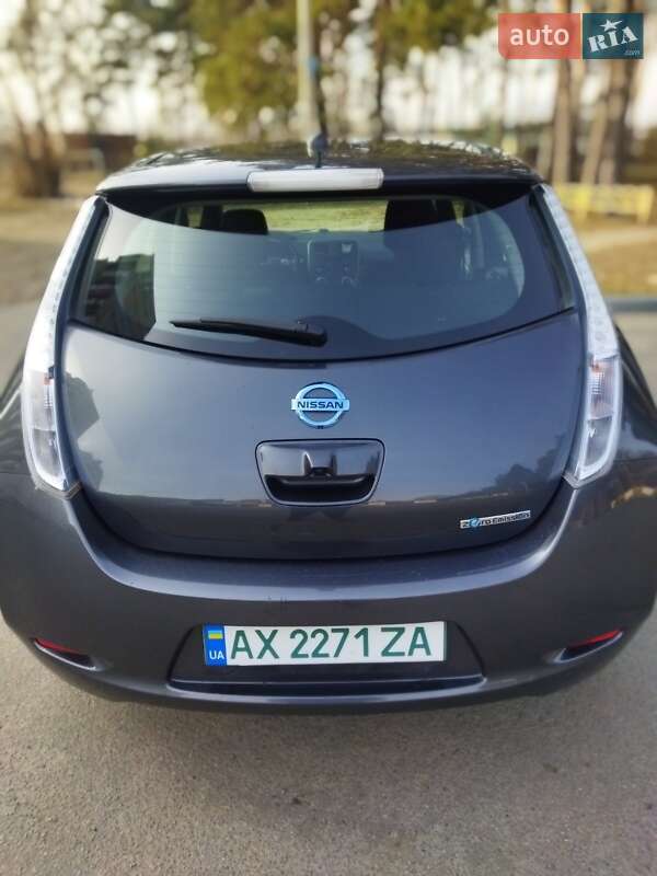 Хетчбек Nissan Leaf 2013 в Харкові