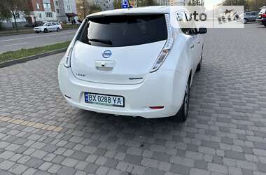 Хэтчбек Nissan Leaf 2015 в Хмельницком