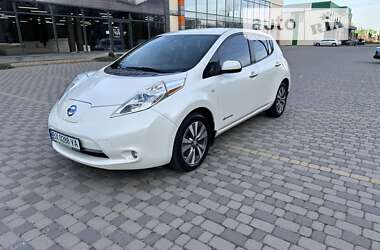 Хэтчбек Nissan Leaf 2015 в Хмельницком