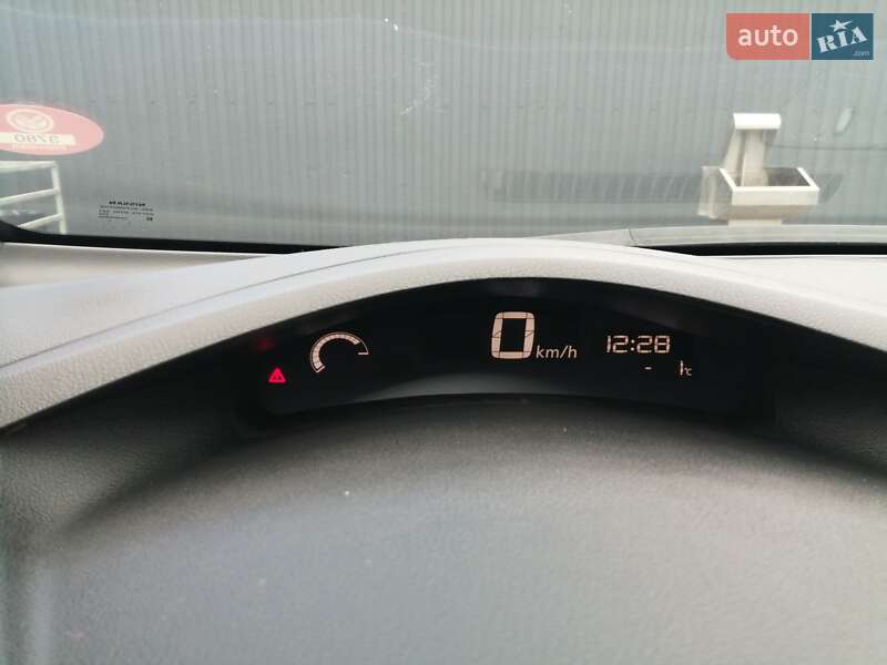 Хэтчбек Nissan Leaf 2015 в Луцке