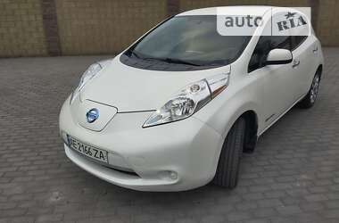 Хетчбек Nissan Leaf 2016 в Кам'янському