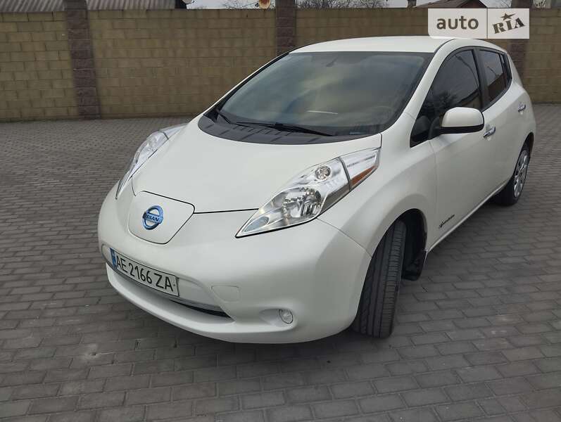 Хетчбек Nissan Leaf 2016 в Кам'янському фото 3 Хетчбек Nissan Leaf 2016 в Кам'янському