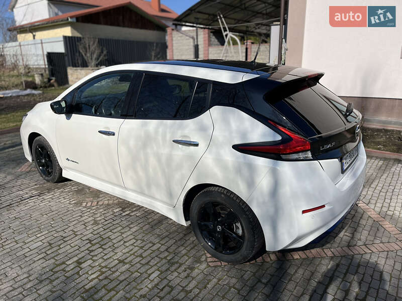 Хетчбек Nissan Leaf 2018 в Луцьку