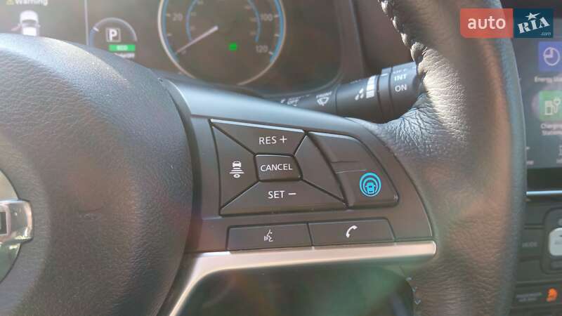 Хэтчбек Nissan Leaf 2019 в Львове