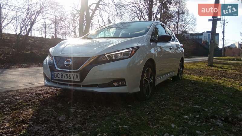 Хэтчбек Nissan Leaf 2019 в Львове