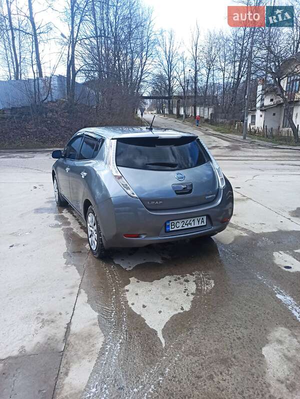 Хэтчбек Nissan Leaf 2015 в Бориславе