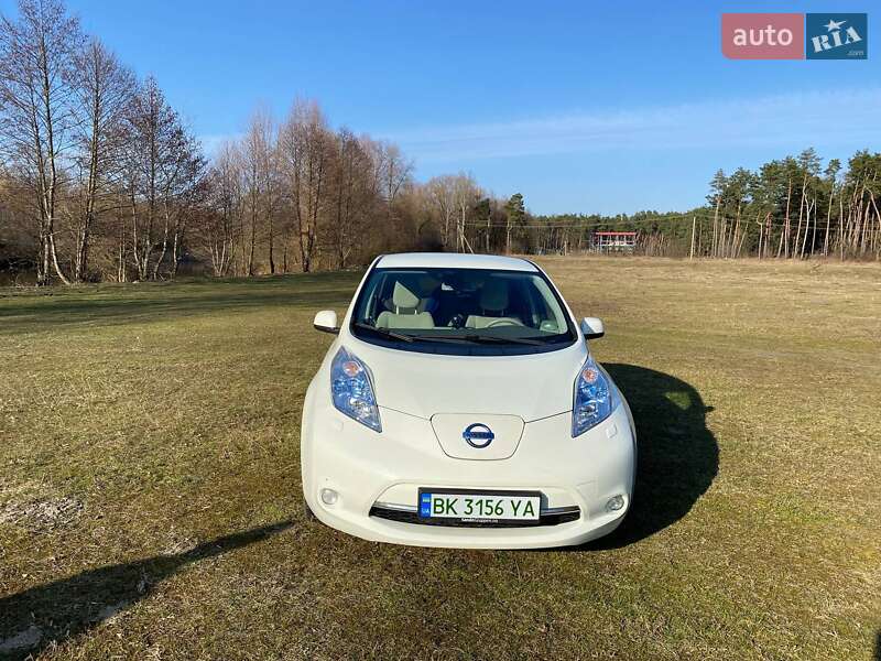Хетчбек Nissan Leaf 2012 в Рівному