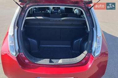 Хэтчбек Nissan Leaf 2016 в 