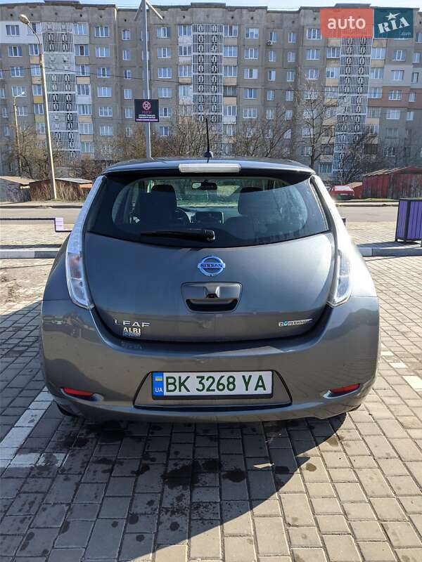 Хэтчбек Nissan Leaf 2016 в Ровно