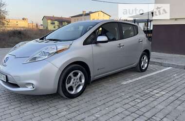 Хетчбек Nissan Leaf 2013 в Кам'янець-Подільському