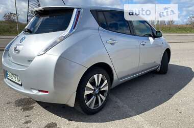 Хэтчбек Nissan Leaf 2013 в Одессе