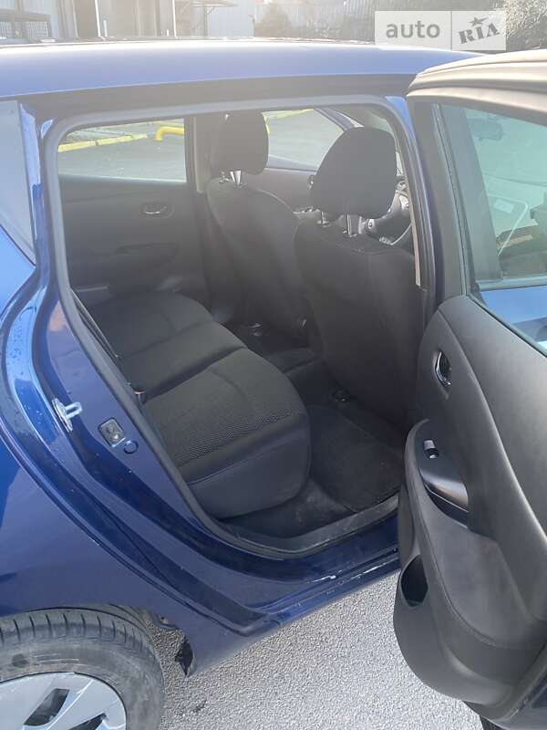 Хетчбек Nissan Leaf 2016 в Ужгороді