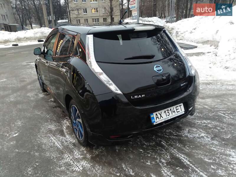 Хэтчбек Nissan Leaf 2014 в Малой Даниловке