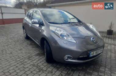 Хэтчбек Nissan Leaf 2014 в 