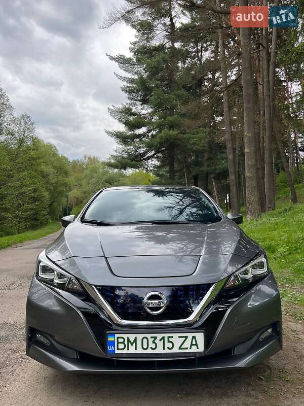 Хэтчбек Nissan Leaf 2018 в Сумах