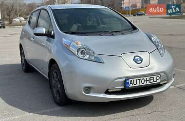 Хэтчбек Nissan Leaf 2013 в Запорожье