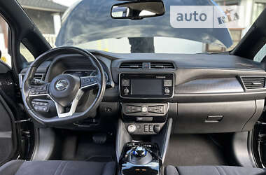 Хетчбек Nissan Leaf 2018 в 
