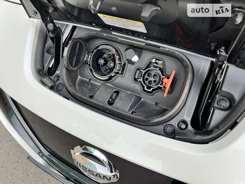 Хэтчбек Nissan Leaf 2022 в Одессе