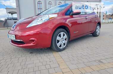 Хэтчбек Nissan Leaf 2015 в Костополе