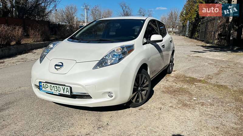 Хетчбек Nissan Leaf 2014 в Запоріжжі