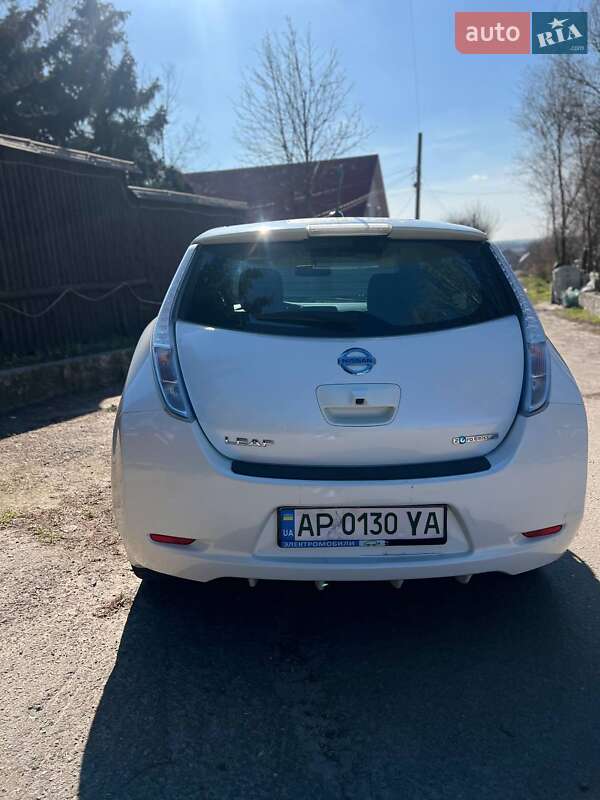 Хетчбек Nissan Leaf 2014 в Запоріжжі