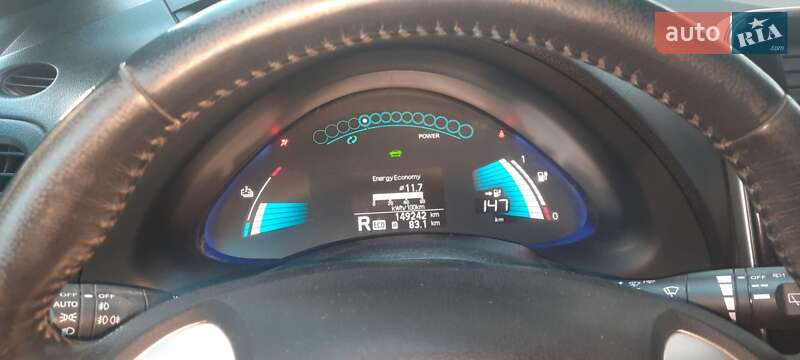 Хэтчбек Nissan Leaf 2013 в Измаиле