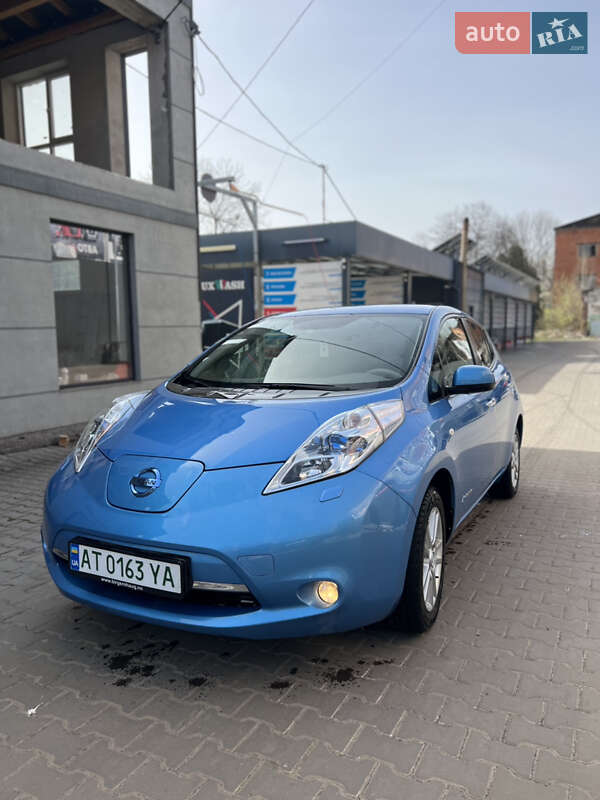 Хетчбек Nissan Leaf 2011 в Коломиї