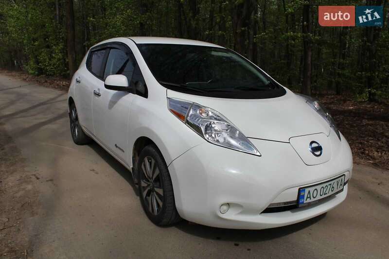 Хетчбек Nissan Leaf 2016 в Ужгороді