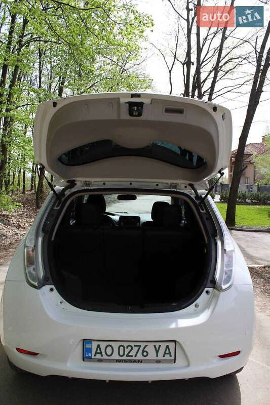 Хетчбек Nissan Leaf 2016 в Ужгороді