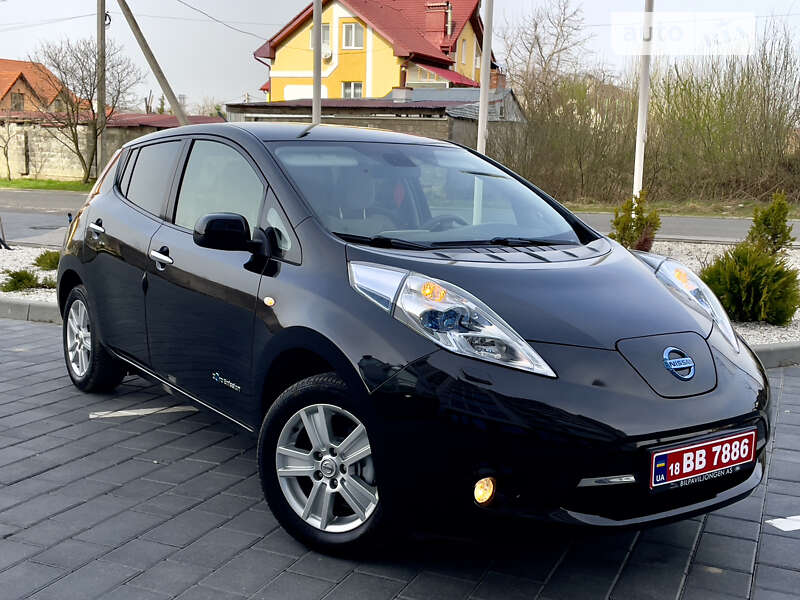 Хэтчбек Nissan Leaf 2012 в Трускавце