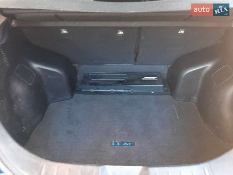 Хетчбек Nissan Leaf 2015 в Нових Санжарах