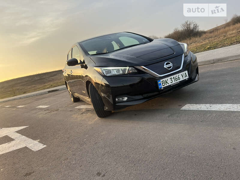 Хэтчбек Nissan Leaf 2019 в Ровно