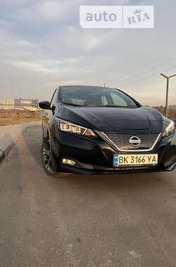 Хэтчбек Nissan Leaf 2019 в Ровно