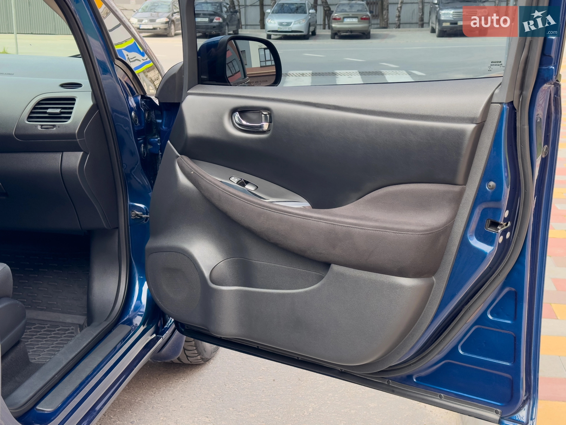 2017 Nissan Leaf - мініатюра 35