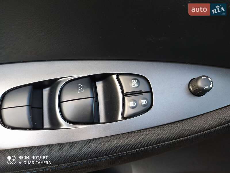 Хетчбек Nissan Leaf 2019 в Любомлі