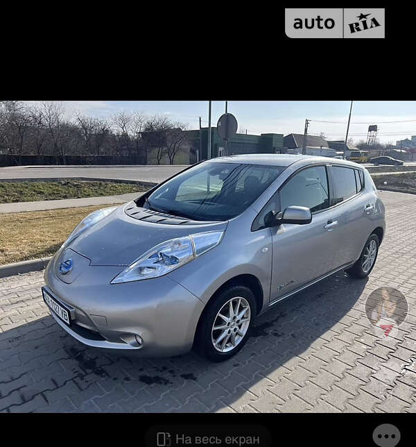 Хетчбек Nissan Leaf 2014 в Києві