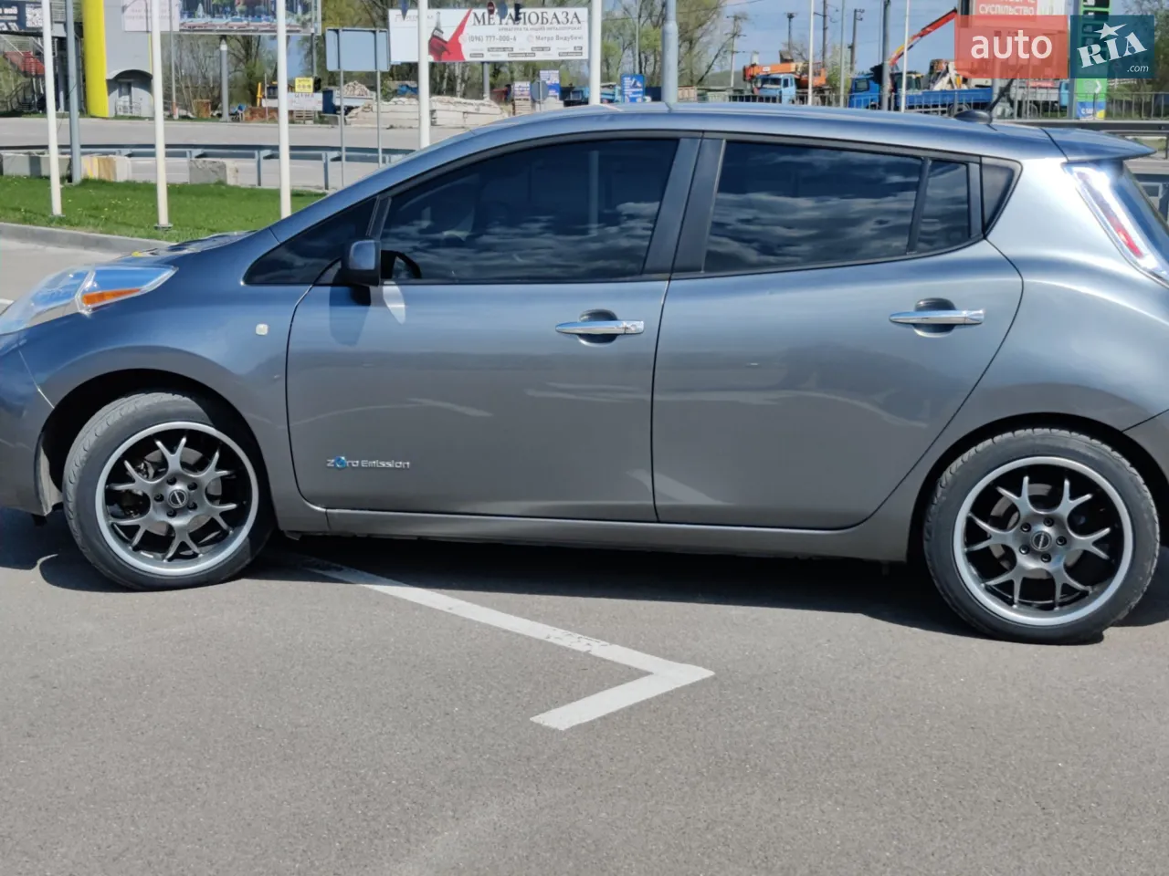 2013 Nissan Leaf - мініатюра 11