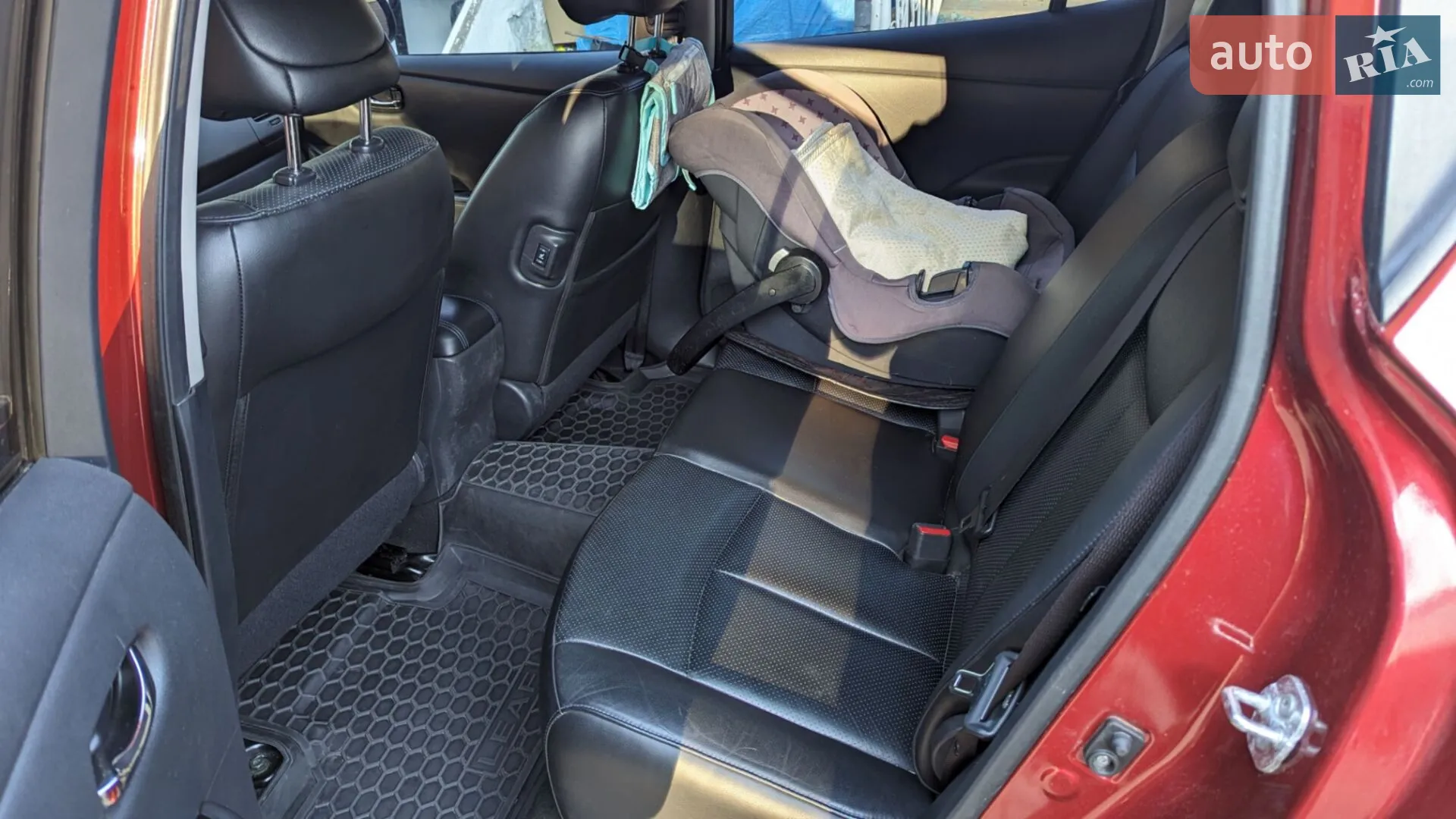 2014 Nissan Leaf - мініатюра 5