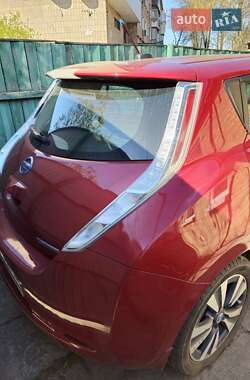 Хетчбек Nissan Leaf 2014 в Черкасах