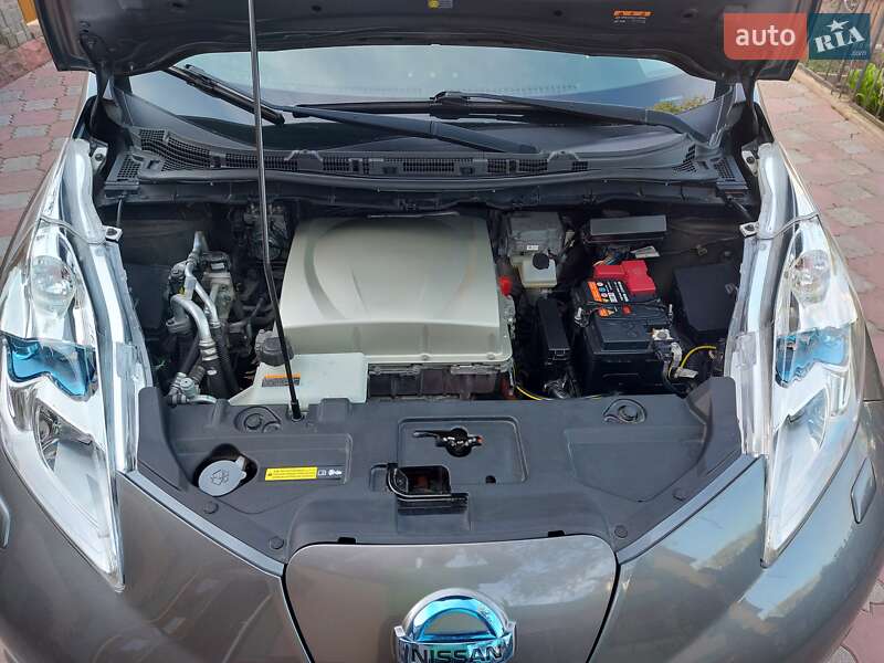 Хэтчбек Nissan Leaf 2017 в Тернополе