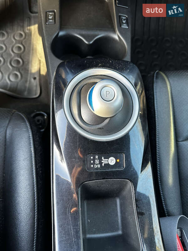 Хэтчбек Nissan Leaf 2013 в Житомире