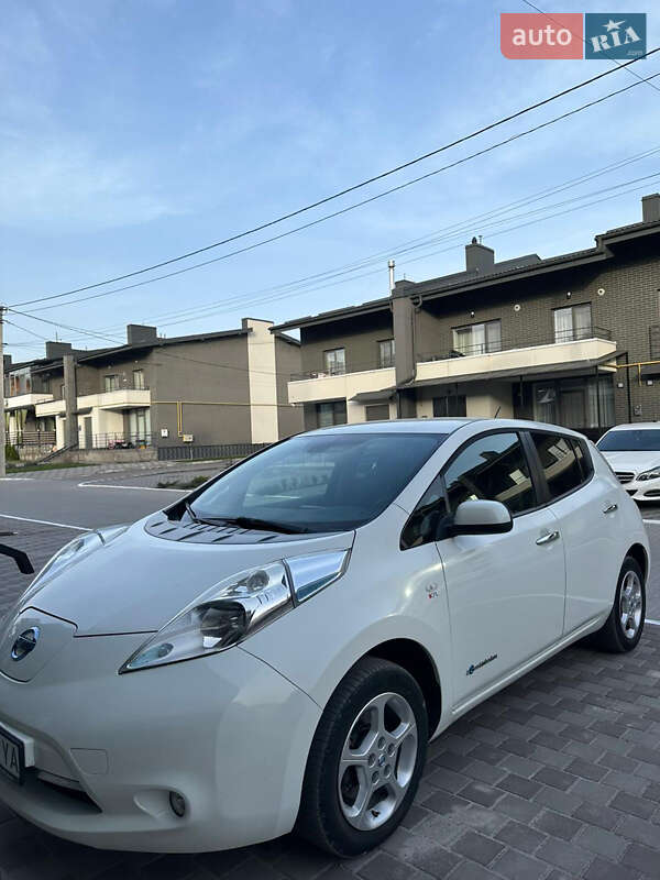 Хетчбек Nissan Leaf 2014 в Тернополі