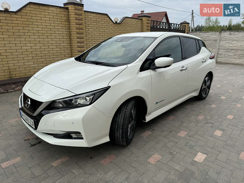Хэтчбек Nissan Leaf 2019 в Житомире фото 3 Хэтчбек Nissan Leaf 2019 в Житомире