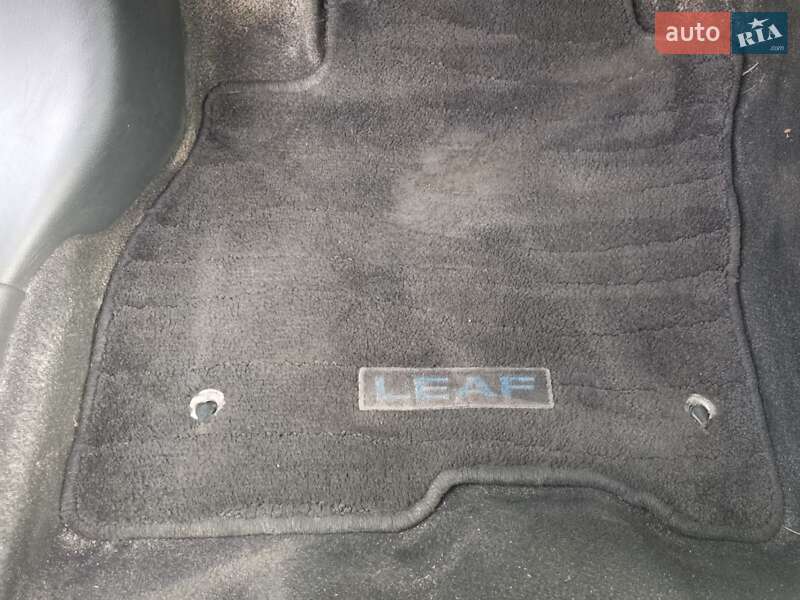 Хэтчбек Nissan Leaf 2016 в Львове