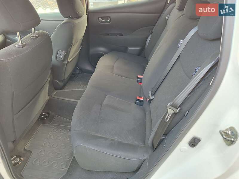 Хэтчбек Nissan Leaf 2015 в Виннице