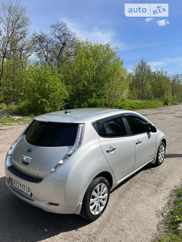 Хэтчбек Nissan Leaf 2013 в Харькове
