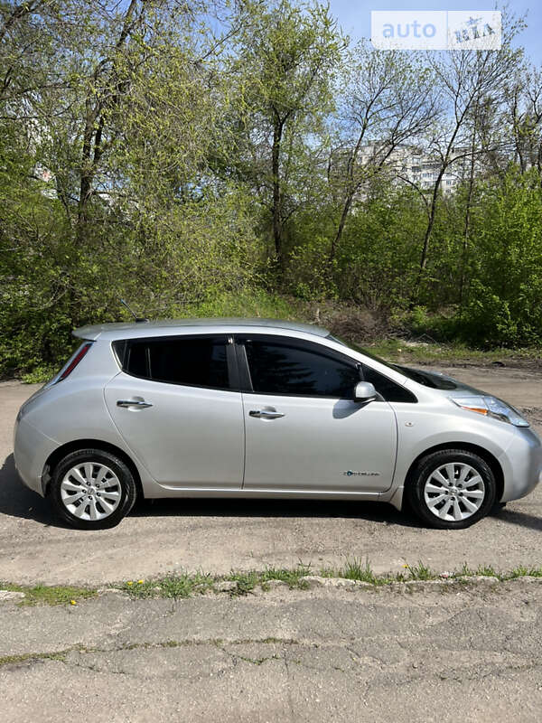 Хэтчбек Nissan Leaf 2013 в Харькове