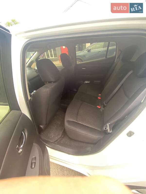 Хетчбек Nissan Leaf 2015 в Броварах