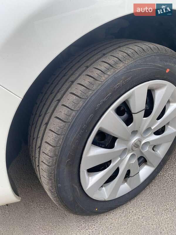 Хетчбек Nissan Leaf 2015 в Броварах