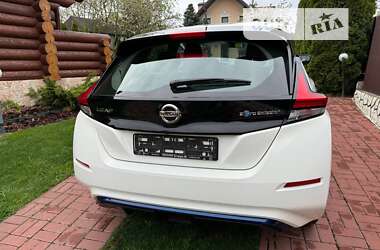 Хэтчбек Nissan Leaf 2022 в Киеве